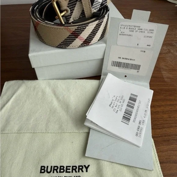 Burberry Check B Buckle Belt - Picture 8 of 8